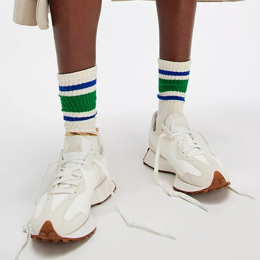 New Balance 327 Sneakers Men's White/Gray Sz 9.5 Women’s 11